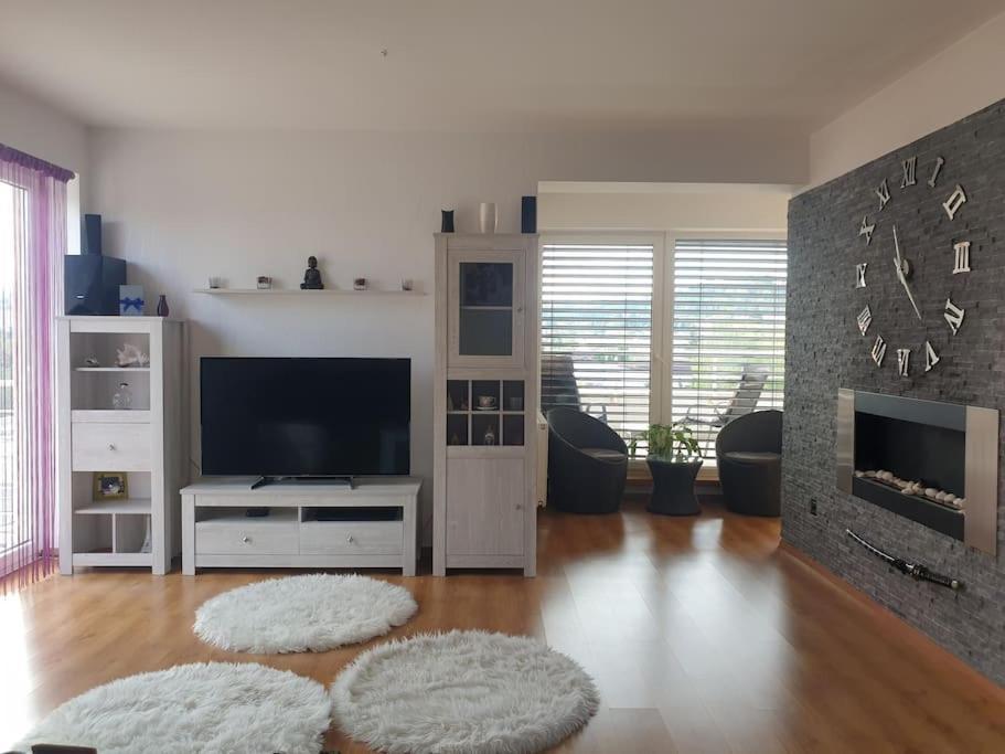 Mezonetovy Apartman V Centre Novej Dubnice Ilava Exteriér fotografie